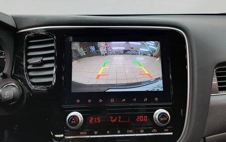 Mitsubishi Outlander III рестайлинг 3, 2021 год, 2 520 000 рублей, 15 фотография