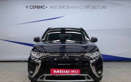 Mitsubishi Outlander III рестайлинг 3, 2021 год, 2 520 000 рублей, 6 фотография