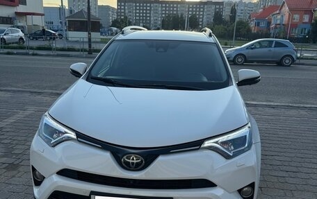 Toyota RAV4, 2016 год, 2 750 000 рублей, 5 фотография