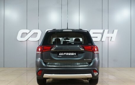 Mitsubishi Outlander III рестайлинг 3, 2016 год, 1 680 000 рублей, 4 фотография