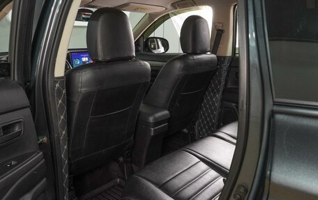 Mitsubishi Outlander III рестайлинг 3, 2016 год, 1 680 000 рублей, 11 фотография