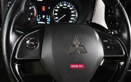 Mitsubishi Outlander III рестайлинг 3, 2016 год, 1 680 000 рублей, 17 фотография