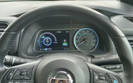 Nissan Leaf II, 2018 год, 1 290 000 рублей, 5 фотография