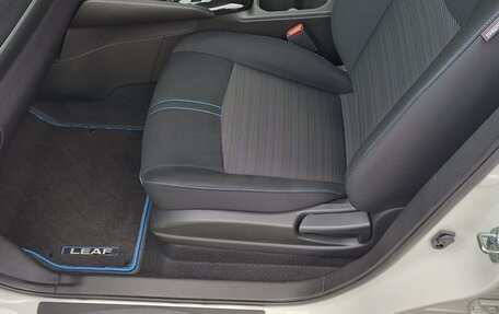 Nissan Leaf II, 2018 год, 1 290 000 рублей, 10 фотография