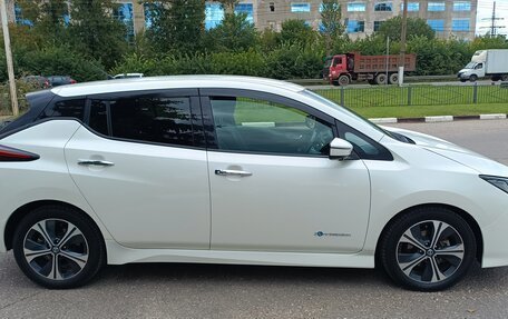 Nissan Leaf II, 2018 год, 1 290 000 рублей, 21 фотография