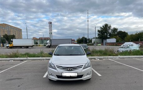 Hyundai Solaris II рестайлинг, 2015 год, 1 350 000 рублей, 2 фотография