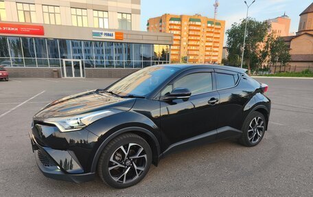 Toyota C-HR I рестайлинг, 2016 год, 2 000 000 рублей, 4 фотография