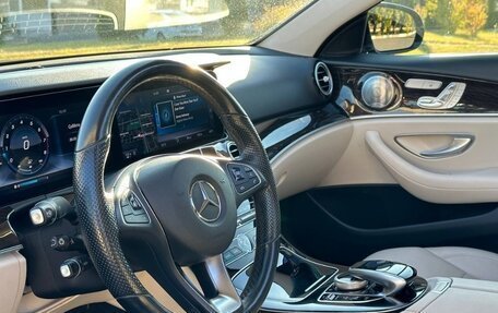 Mercedes-Benz E-Класс, 2016 год, 2 850 000 рублей, 2 фотография