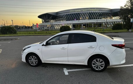 KIA Rio IV, 2022 год, 1 450 000 рублей, 3 фотография