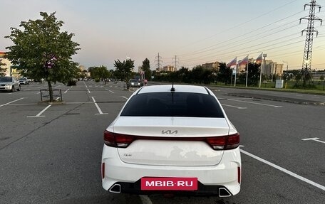 KIA Rio IV, 2022 год, 1 450 000 рублей, 2 фотография