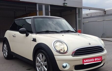 MINI Hatch, 2010 год, 1 100 000 рублей, 3 фотография