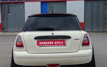 MINI Hatch, 2010 год, 1 100 000 рублей, 6 фотография