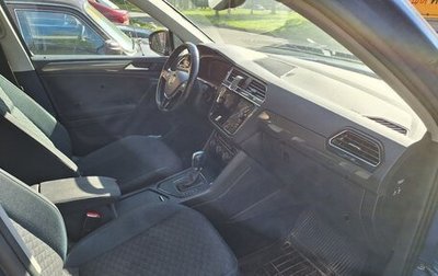Volkswagen Tiguan II, 2019 год, 1 800 000 рублей, 1 фотография