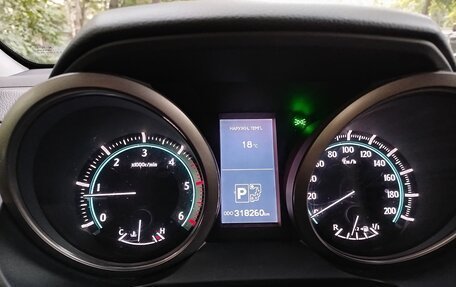 Toyota Land Cruiser Prado 150 рестайлинг 2, 2010 год, 2 150 000 рублей, 1 фотография