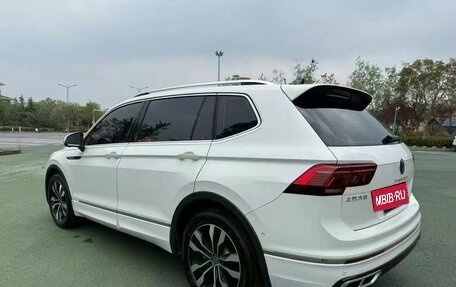 Volkswagen Tiguan II, 2021 год, 3 500 000 рублей, 5 фотография