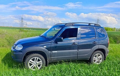 Chevrolet Niva I рестайлинг, 2012 год, 480 000 рублей, 3 фотография