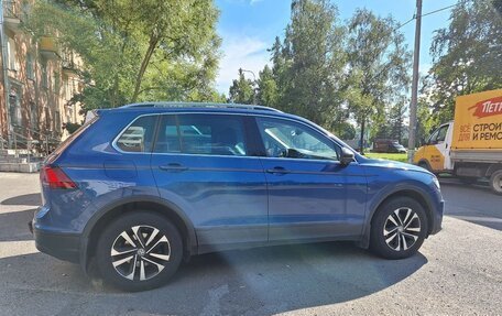 Volkswagen Tiguan II, 2019 год, 1 800 000 рублей, 2 фотография