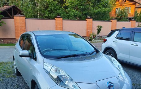 Nissan Leaf I, 2013 год, 500 000 рублей, 2 фотография