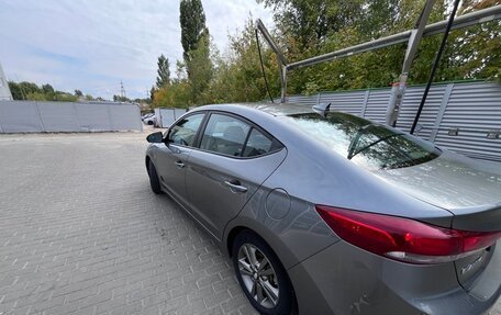 Hyundai Elantra VI рестайлинг, 2017 год, 1 500 000 рублей, 9 фотография