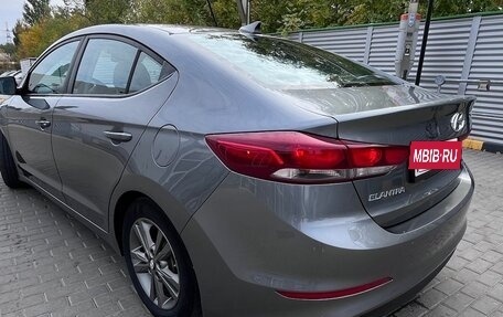 Hyundai Elantra VI рестайлинг, 2017 год, 1 500 000 рублей, 10 фотография