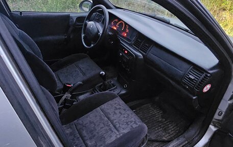 Opel Vectra B рестайлинг, 1998 год, 90 000 рублей, 7 фотография
