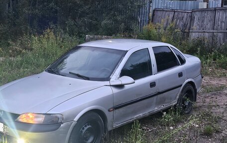 Opel Vectra B рестайлинг, 1998 год, 90 000 рублей, 3 фотография