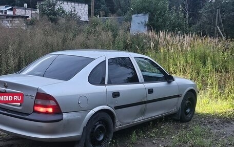 Opel Vectra B рестайлинг, 1998 год, 90 000 рублей, 4 фотография
