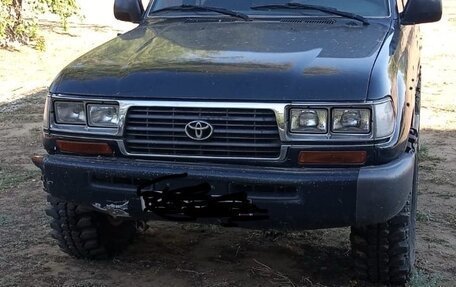 Toyota Land Cruiser 80 рестайлинг, 1996 год, 540 000 рублей, 5 фотография