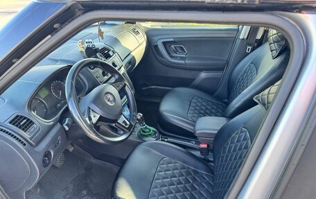 Skoda Fabia II, 2013 год, 800 000 рублей, 12 фотография