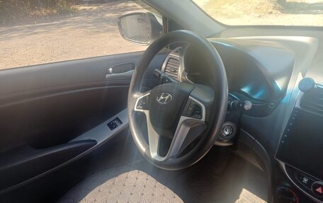 Hyundai Solaris II рестайлинг, 2016 год, 640 000 рублей, 8 фотография