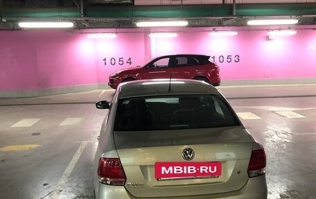 Volkswagen Polo VI (EU Market), 2013 год, 1 050 000 рублей, 3 фотография