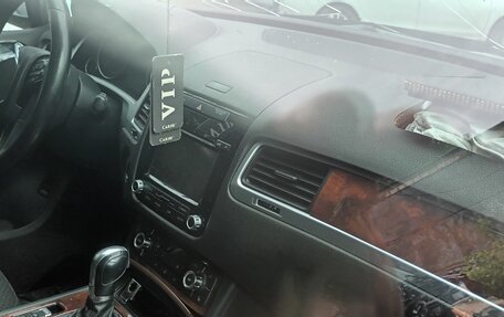 Volkswagen Touareg III, 2013 год, 1 300 000 рублей, 2 фотография