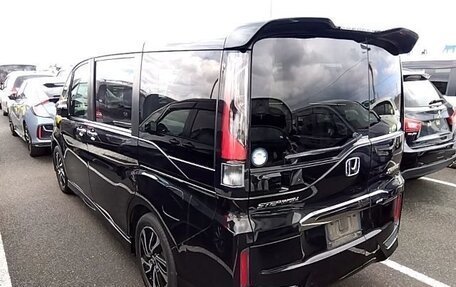 Honda Stepwgn IV, 2015 год, 2 100 000 рублей, 2 фотография