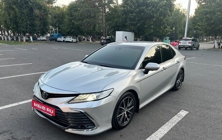 Toyota Camry, 2018 год, 3 050 000 рублей, 2 фотография