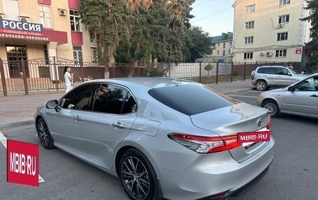 Toyota Camry, 2018 год, 3 050 000 рублей, 4 фотография