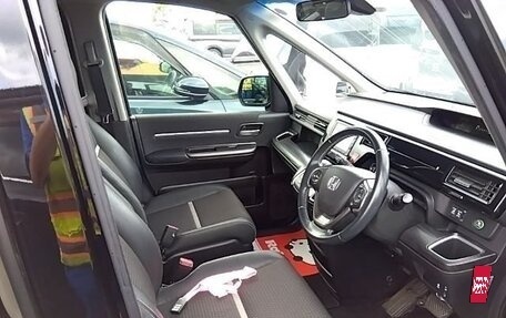 Honda Stepwgn IV, 2015 год, 2 100 000 рублей, 12 фотография