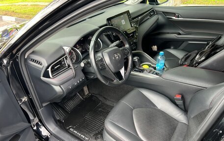 Toyota Camry, 2021 год, 3 700 000 рублей, 10 фотография