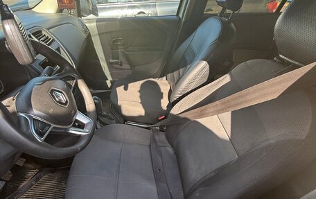 Renault Logan II, 2019 год, 385 000 рублей, 6 фотография