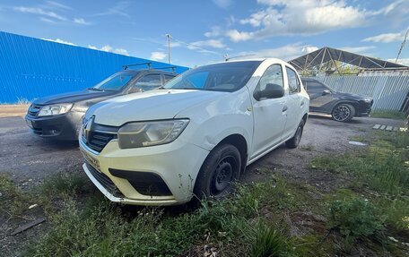 Renault Logan II, 2019 год, 385 000 рублей, 3 фотография