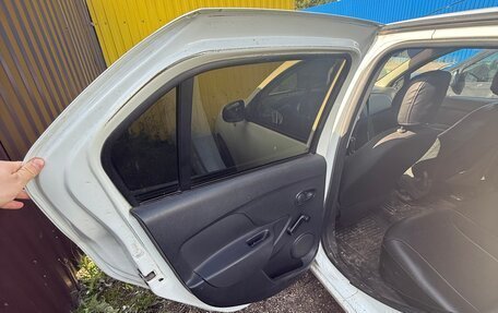Renault Logan II, 2019 год, 385 000 рублей, 11 фотография