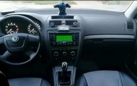 Skoda Octavia, 2010 год, 800 000 рублей, 2 фотография