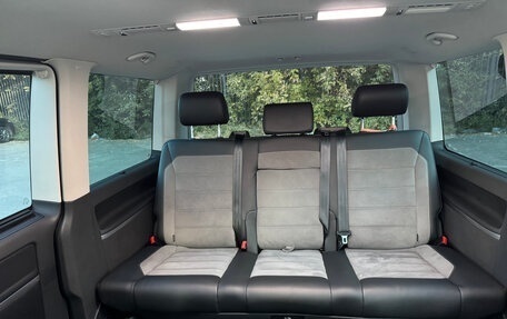 Volkswagen Multivan T6 рестайлинг, 2020 год, 7 300 000 рублей, 2 фотография