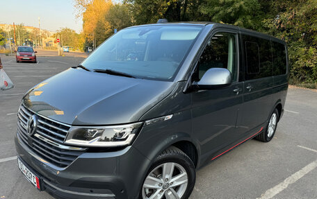 Volkswagen Multivan T6 рестайлинг, 2020 год, 7 300 000 рублей, 6 фотография
