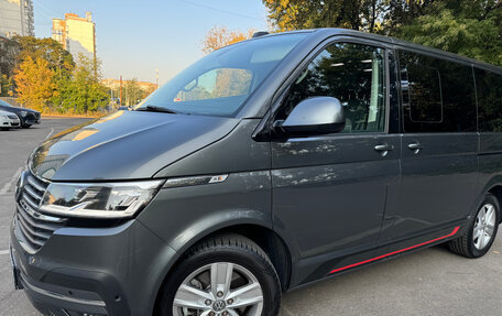 Volkswagen Multivan T6 рестайлинг, 2020 год, 7 300 000 рублей, 15 фотография