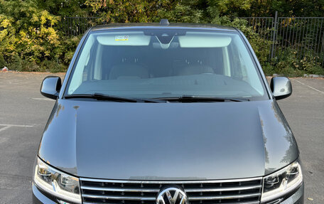 Volkswagen Multivan T6 рестайлинг, 2020 год, 7 300 000 рублей, 17 фотография