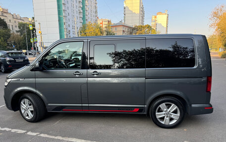 Volkswagen Multivan T6 рестайлинг, 2020 год, 7 300 000 рублей, 25 фотография