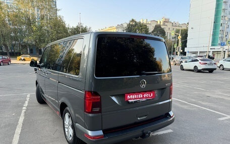 Volkswagen Multivan T6 рестайлинг, 2020 год, 7 300 000 рублей, 22 фотография