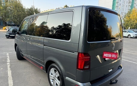 Volkswagen Multivan T6 рестайлинг, 2020 год, 7 300 000 рублей, 24 фотография