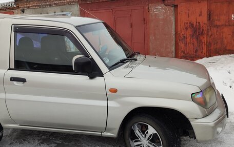 Mitsubishi Pajero iO, 1999 год, 395 000 рублей, 6 фотография