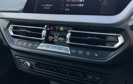 BMW 1 серия, 2020 год, 1 542 000 рублей, 21 фотография